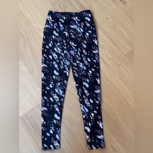Onzie Black and Purple Printed Leggings